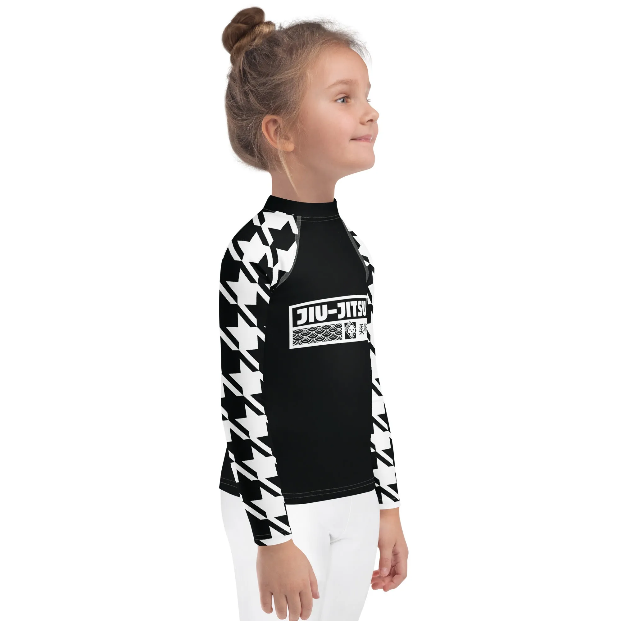 Sporty Style: Houndstooth Jiu-Jitsu Long Sleeve Rash Guard for Girls' BJJ