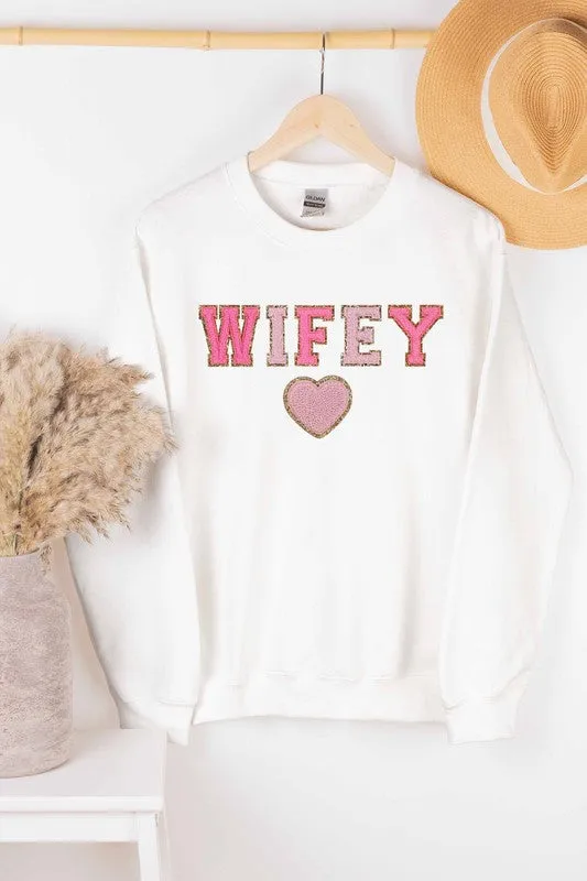 WIFEY GRAPHIC SWEATSHIRT PLUS SIZE